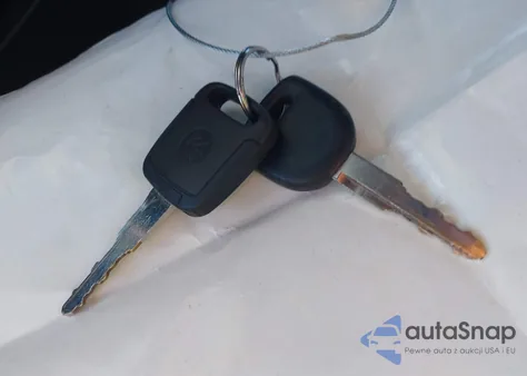 2006 Mazda Mazda3 I из США, поврежденный, VIN JM1BK12G561419676